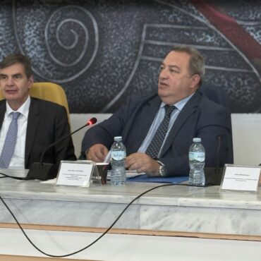 Επιστροφή-Ευριπίδη-Στυλιανίδη-στο-αμφιθέατρο-της-Νομικής-Σχολής-του-ΔΠΘ