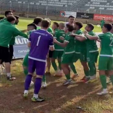 super-league-2:-Με-πεντάρα-και-σόου-Σαραντίδη-σε-ένα-ημίωρο-ο-Πανθρακικός-διέλυσε-την-Ελασσόνα-και-επέστρεψε-στις-εθνικές-κατηγορίες-όπου-και-ανήκει-!-(βίντεο)