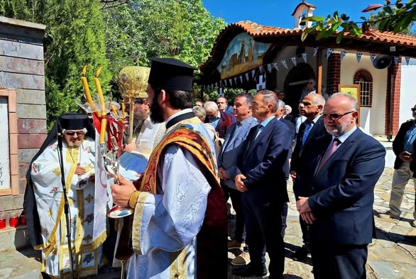 Ντίνος-Χαριτόπουλος-:-«Ούτε-την-Ιστορία-δεν-μπορούν-να-διαχειριστούν…»