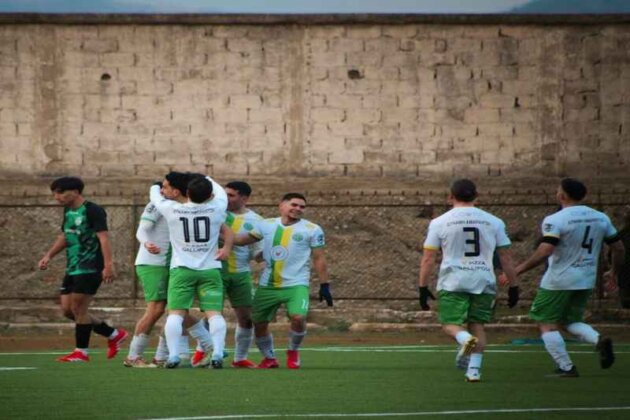 ΕΠΣ-Θράκης:-Νίκες-για-τους-3-μονομάχους-και-η-διαφορά-παραμένει-στον-πόντο-μια-αγωνιστική-πριν-το-φινάλε,-το-Κόσμιο-ακόμα-αναπνέει…!-Τα-αποτελέσματα,-οι-σκόρερ-και-οι-βαθμολογίες-στην-Α’-Κατηγορία