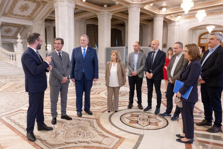 Με-μεγάλη-επιτυχία-συνεχίζεται-η-αποστολή-του-ΥΜΑΘ-στο-Βουκουρέστι