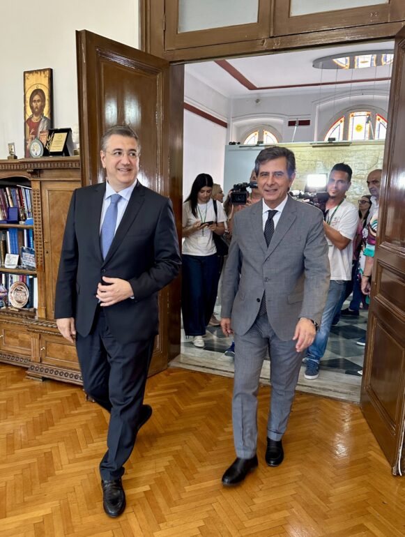 Τζιτζικώστας-–-Γκιουλέκας-:-Στο-επίκεντρο-οι-προτεραιότητες-της-ΕΕ-για-τα-μεγάλα-έργα-υποδομών-και-μεταφορών,-τον-τουρισμό-και-ο-κομβικός-ρόλος-της-Βόρειας-Ελλάδας