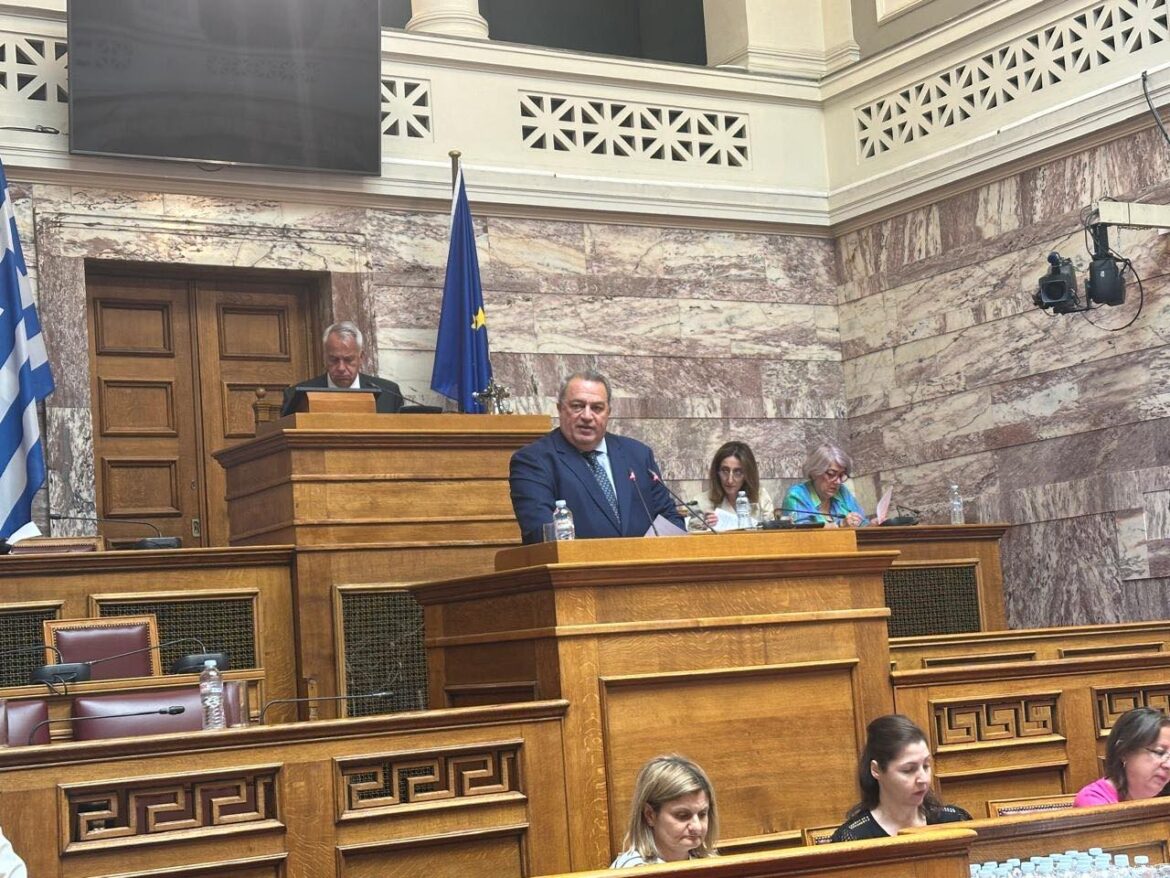 ΕΥΡΙΠΙΔΗΣ-ΣΤΥΛΙΑΝΙΔΗΣ,-ΕΙΣΗΓΗΤΗΣ-ΤΗΣ-ΠΛΕΙΟΨΗΦΙΑΣ-ΣΤΗΝ-ΑΝΑΘΕΩΡΗΣΗ:-«ΟΣΟ-ΜΕΓΑΛΥΤΕΡΗ-ΕΥΘΥΝΗ-ΠΕΡΝΑΜΕ-ΣΤΟΥΣ-ΠΟΛΙΤΕΣ,-ΤΟΣΟ-ΠΕΡΙΣΣΟΤΕΡΟ-ΤΟΥΣ-ΕΚΠΑΙΔΕΥΟΥΜΕ-ΝΑ-ΕΠΙΛΕΓΟΥΝ-ΥΠΕΥΘΥΝΑ»