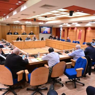 Έρευνα-της-ΚΕΔΕ:-Στα-5,35-δισ-ευρώ-το-κόστος-των-δήμων-–-Λείπουν-2,5-δισ.-ευρώ