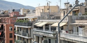 Στεγαστική-Κρίση:-Εγκαταλείπουν-τους-νέους-και-σκορπούν-εκατομμύρια-για-τη-στέγαση-λαθρομεταναστών